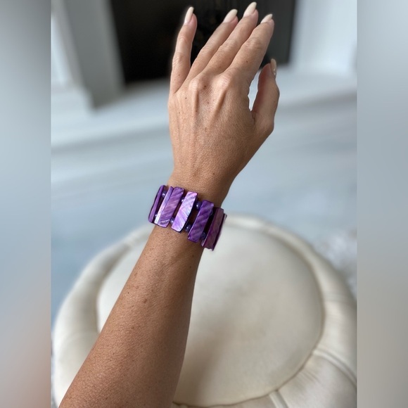 Purple Iridescent beaded thick statement bracelet - Picture 3 of 9